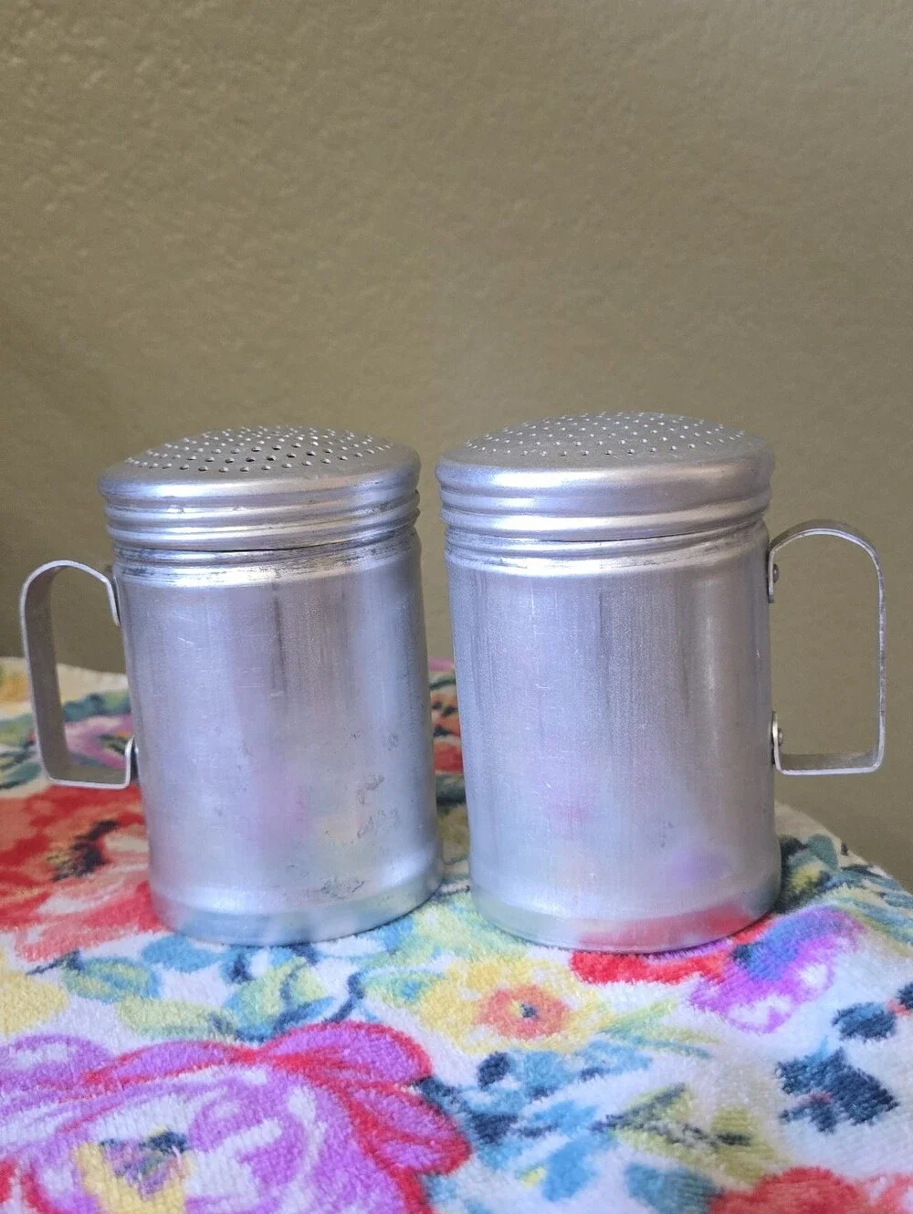 Vintage Aluminum Shaker Set with Handles - Kitchen Seasoning Dispensers
